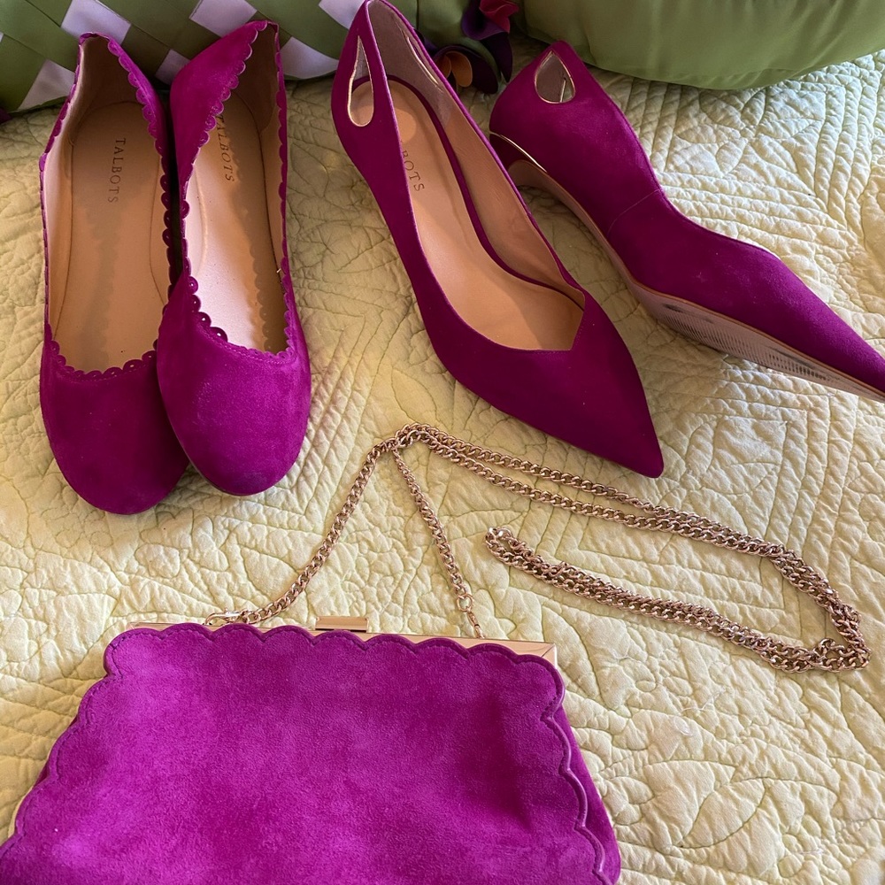 Beautiful suede ensemble: rich violet, gold trim!